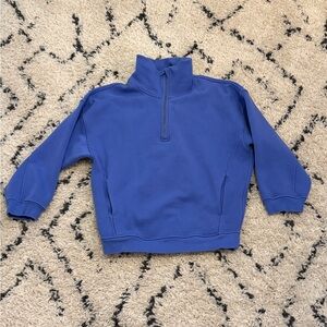 Woman Lululemon Blue Sweatshirt